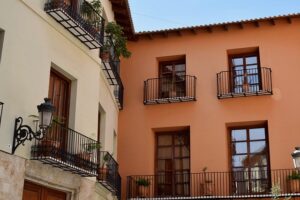 Reformas Parciales de Viviendas en Valencia: Guía Completa para Renovar tu Hogar